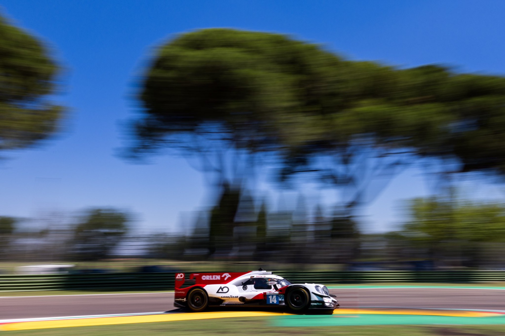 L'Oreca #14 de AO by TF s'adjuge finalement la victoire à Imola. (Crédits : @OfficialTFSport / X)